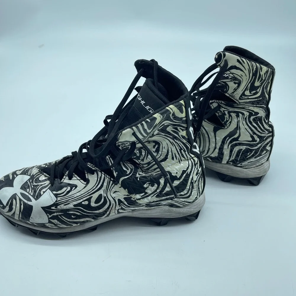 Under Armour Highlight‎ Football Cleats Molded Black White Swirl Mens Size 8